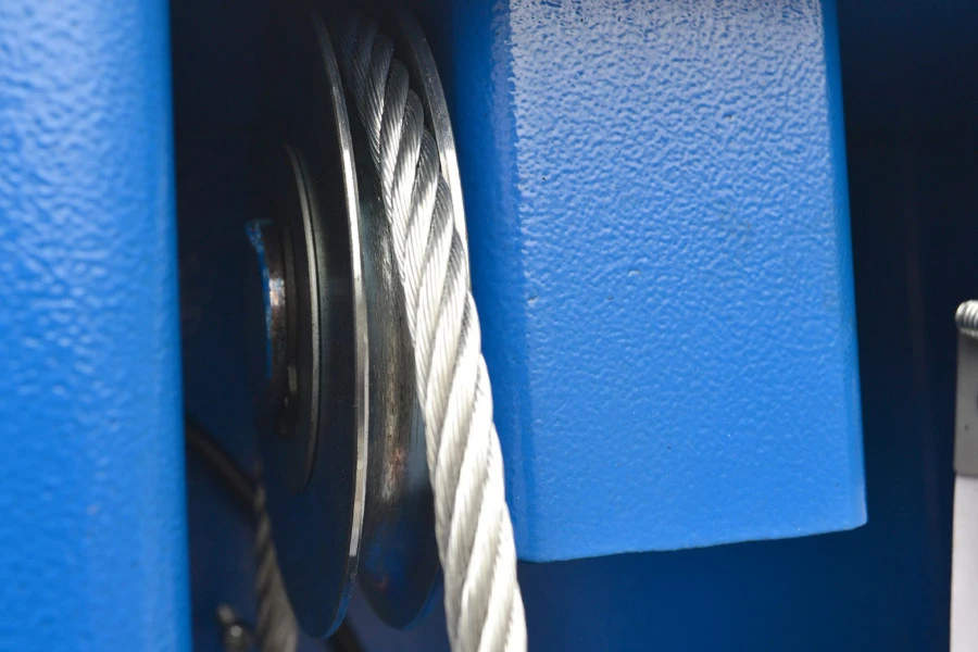 HBM Professionele 2 Koloms Hydraulische Hefbrug 4 Ton - Afbeelding 9